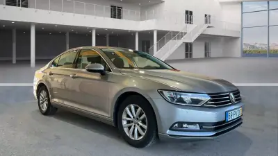 Volkswagen Passat 2015 - 14999 EUR, 99421 km - AUTO.MOTO.pt - 99421km - foto 3 de 7
