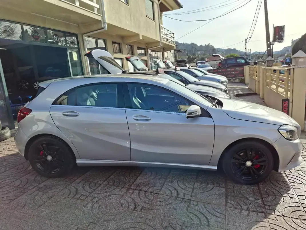 Mercedes-Benz A 180 2017 - 16900 EUR, 125000 km - AUTO.MOTO.pt - 125000km - foto 6 de 31