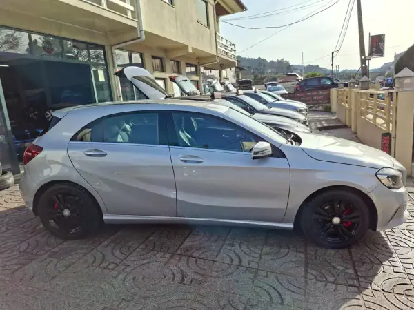 Mercedes-Benz A 180 2017 - 16900 EUR, 125000 km - AUTO.MOTO.pt - 125000km - foto 6 de 31