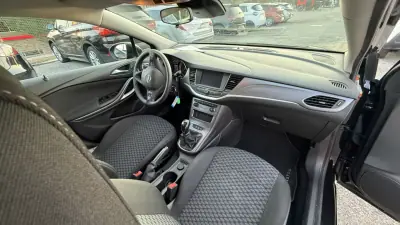 Opel Astra Sports Tourer 2021 - 11640 EUR, 149717 km - AUTO.MOTO.pt - 149717km - foto 5 de 52