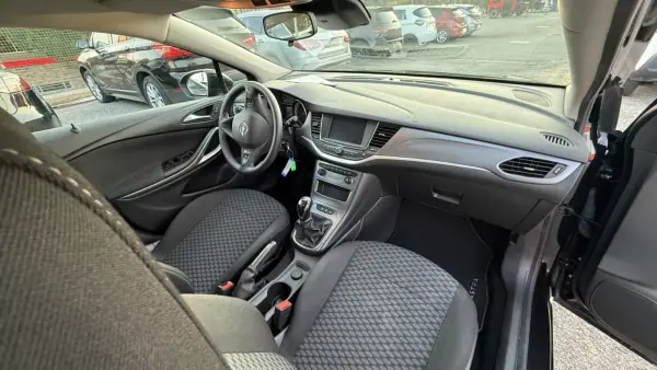 Opel Astra Sports Tourer 2021 - 11640 EUR, 149717 km - AUTO.MOTO.pt - 149717km - foto 5 de 52
