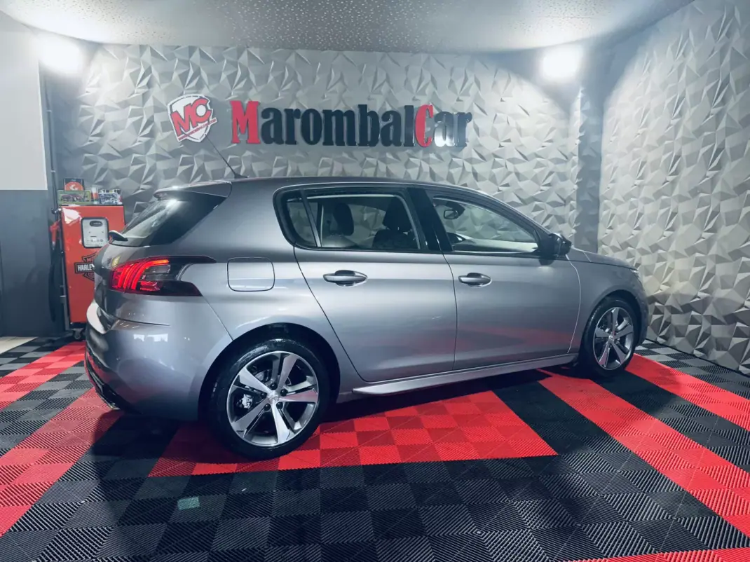 Peugeot 308 2018 - 11990 EUR, 139757 km - 139757km - foto 8 de 11