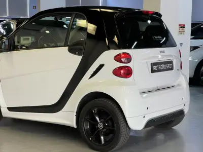Smart ForTwo Coupé 2013 - 7990 EUR, 165000 km - AUTO.MOTO.pt - 165000km - foto 20 de 47