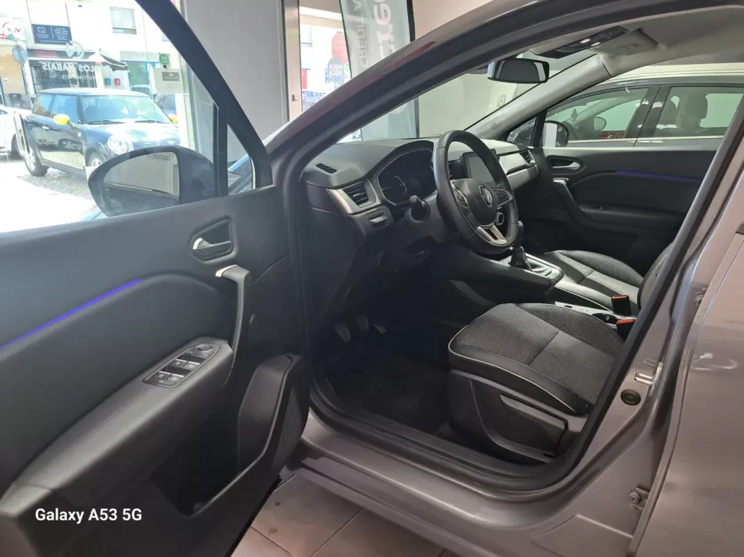 Renault Captur 2022 - 15990 EUR, 50011 km - AUTO.MOTO.pt - 50011km - foto 6 de 18