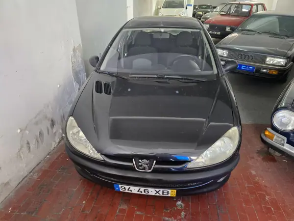 Peugeot 206 2004 - 1800 EUR, 276500 km - AUTO.MOTO.pt - 276500km - foto 2 de 18