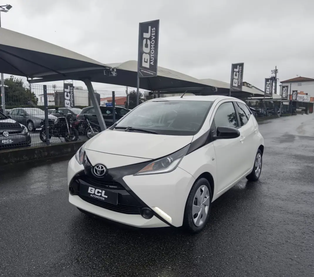 Toyota Aygo 2018 - 9990 EUR, 90000 km - AUTO.MOTO.pt - 90000km - foto 3 de 28