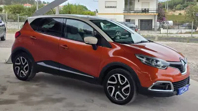 Renault Captur 2016 - 10500 EUR, 141431 km - foto 4 de 18