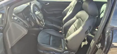 SEAT Ibiza 2011 - 12900 EUR, 126027 km - AUTO.MOTO.pt - 126027km - foto 26 de 39