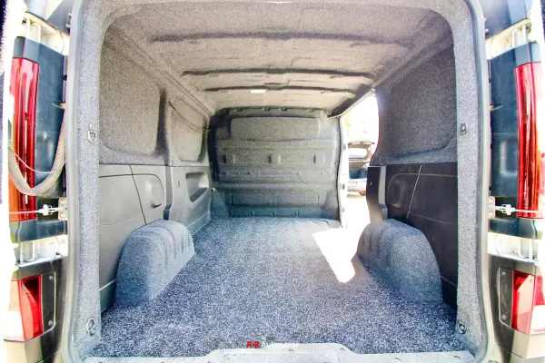 Nissan NV300 2020 - 21500 EUR, 102000 km - AUTO.MOTO.pt - 102000km - foto 6 de 20