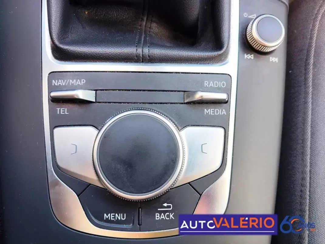 Audi A3 Sportback 2019 - 18950 EUR, 88596 km - AUTO.MOTO.pt - 88596km - foto 25 de 34