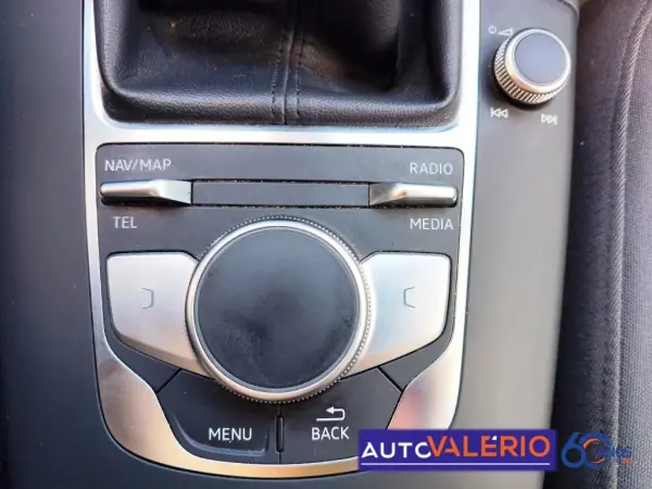 Audi A3 Sportback 2019 - 18950 EUR, 88596 km - AUTO.MOTO.pt - 88596km - foto 25 de 34