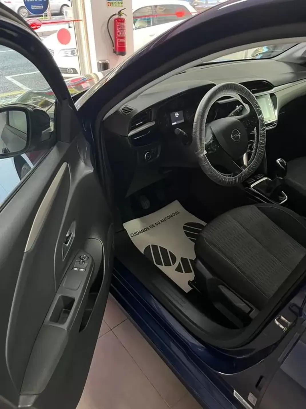Opel Corsa 2021 - 12450 EUR, 43982 km - AUTO.MOTO.pt - 43982km - foto 8 de 40