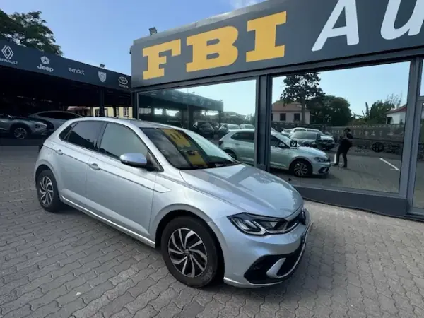 Volkswagen Polo 2023 - 21900 EUR, 67501 km - AUTO.MOTO.pt - 67501km - foto 6 de 12