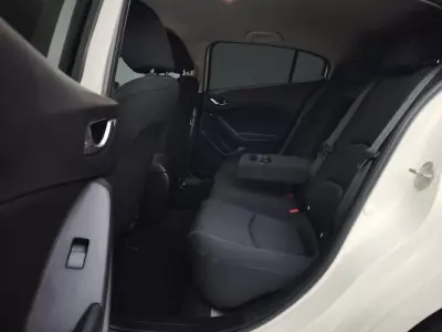 Mazda 3 2016 - 12450 EUR, 207205 km - AUTO.MOTO.pt - 207205km - foto 35 de 40