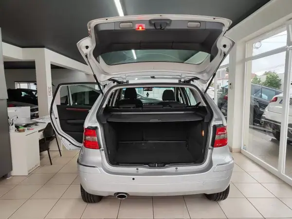 Mercedes-Benz B 200 2006 - 8250 EUR, 190000 km - AUTO.MOTO.pt - 190000km - foto 17 de 34