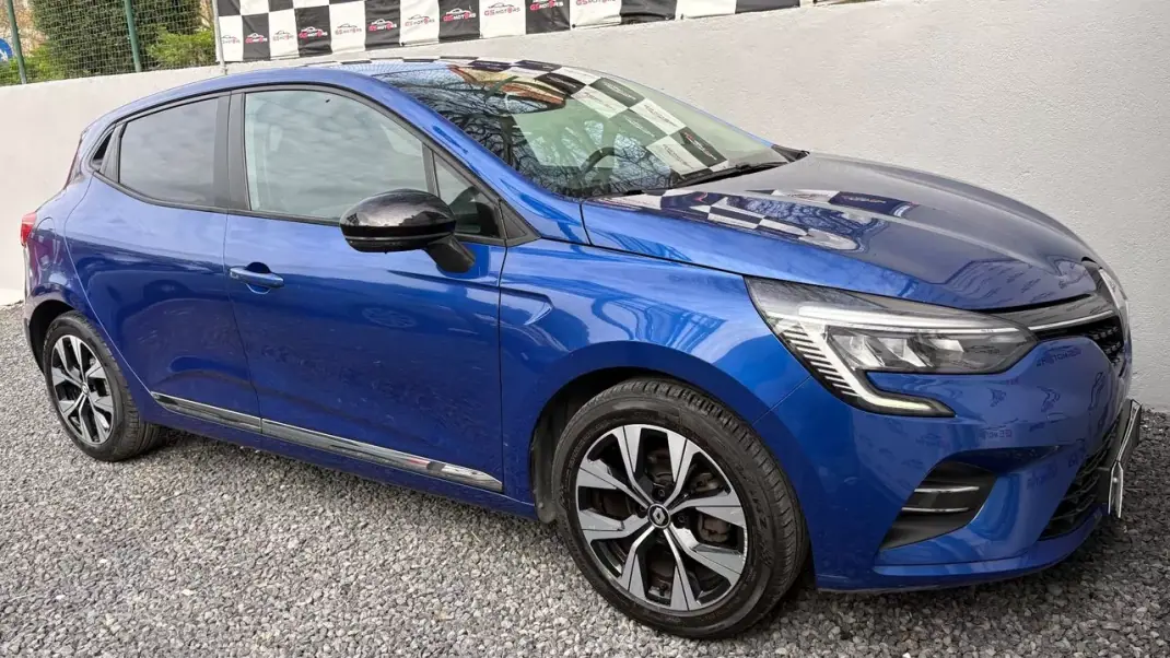 Renault Clio 2023 - 14400 EUR, 81441 km - AUTO.MOTO.pt - 81441km - foto 8 de 12