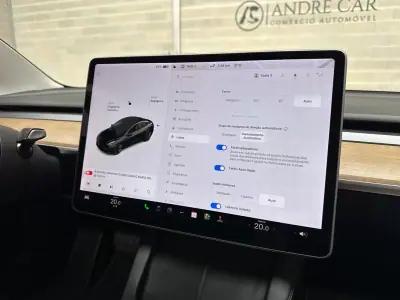 Tesla Model 3 2022 - 27950 EUR, 58153 km - AUTO.MOTO.pt - 58153km - foto 24 de 50