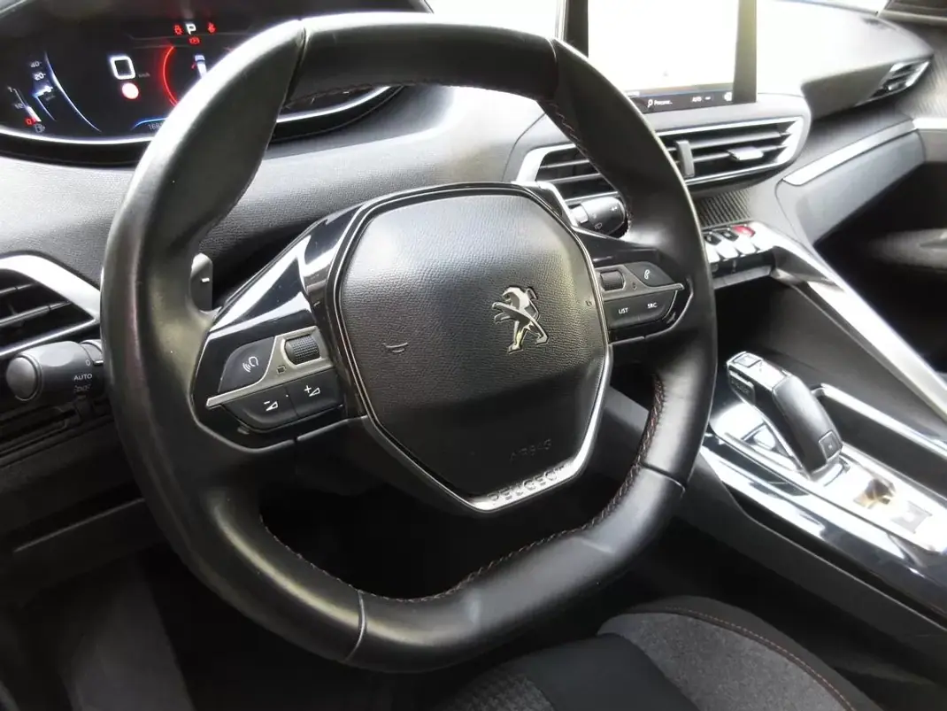 Peugeot 3008 2017 - 17990 EUR, 168000 km - 168000km - foto 20 de 37