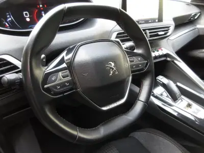 Peugeot 3008 2017 - 17990 EUR, 168000 km - AUTO.MOTO.pt - 168000km - foto 20 de 37