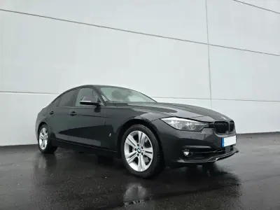 BMW 330 2017 - 18990 EUR, 115000 km - AUTO.MOTO.pt - 115000km - foto 10 de 40