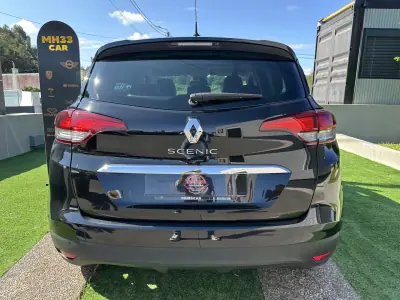 Renault Scénic 2016 - 10900 EUR, 220000 km - AUTO.MOTO.pt - 220000km - foto 10 de 66