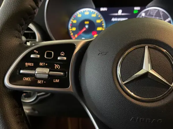 Mercedes-Benz GLC 220 2020 - 39500 EUR, 165000 km - AUTO.MOTO.pt - 165000km - foto 21 de 34