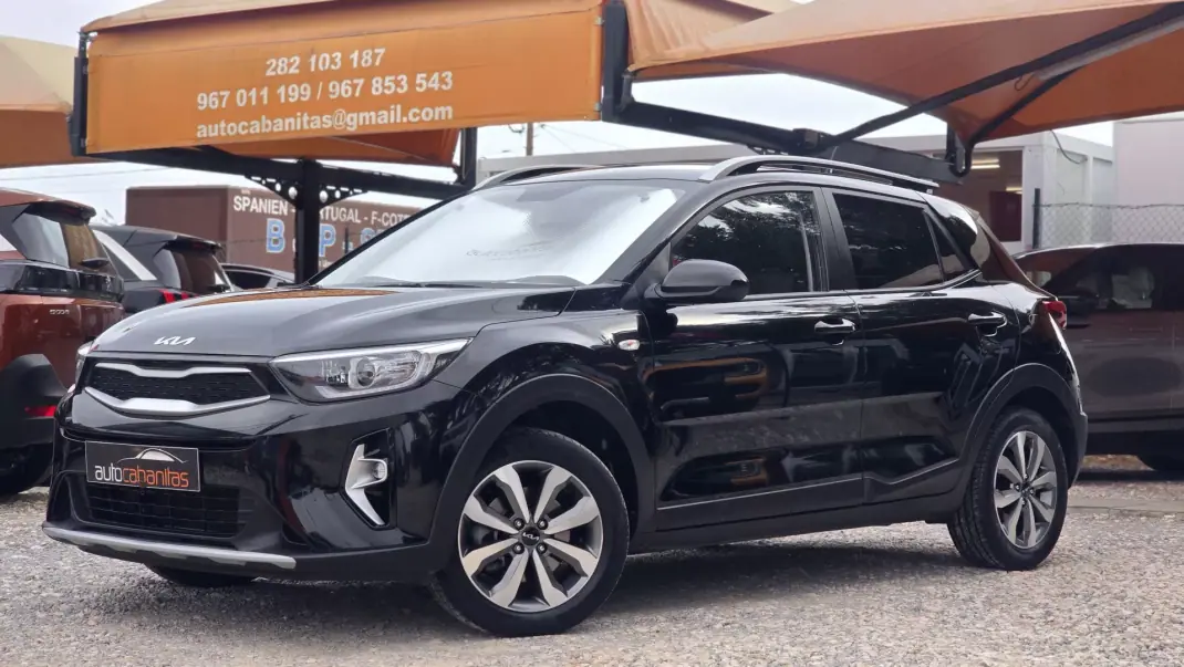 Kia Stonic 2022 - 15250 EUR, 48180 km - foto 1 de 22