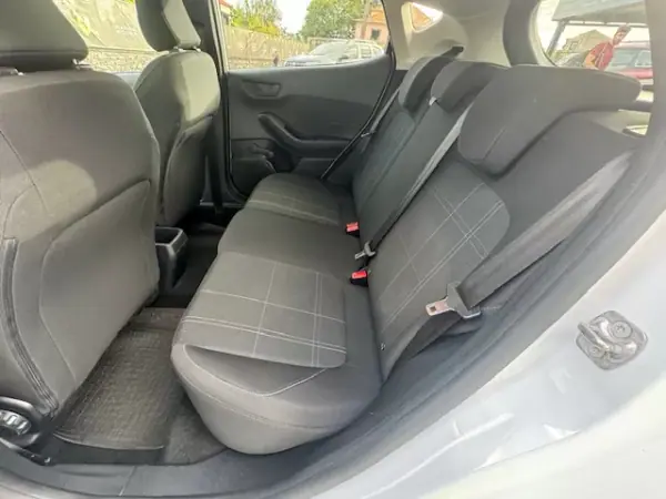 Ford Fiesta 2021 - 13900 EUR, 87990 km - AUTO.MOTO.pt - 87990km - foto 2 de 12