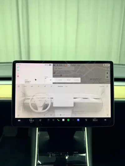 Tesla Model 3 2019 - 18500 EUR, 162000 km - AUTO.MOTO.pt - 162000km - foto 13 de 24