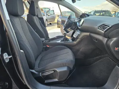 Peugeot 308 SW 2019 - 13800 EUR, 77780 km - AUTO.MOTO.pt - 77780km - foto 13 de 44