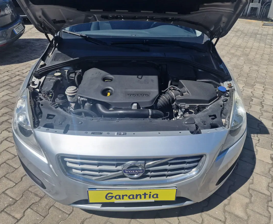 Volvo V60 2012 - 8950 EUR, 189000 km - 189000km - foto 10 de 13