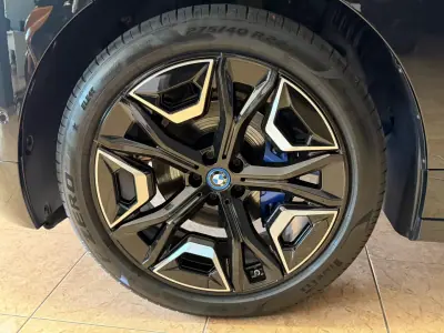 BMW iX 2023 - 58990 EUR, 72846 km - AUTO.MOTO.pt - 72846km - foto 8 de 22