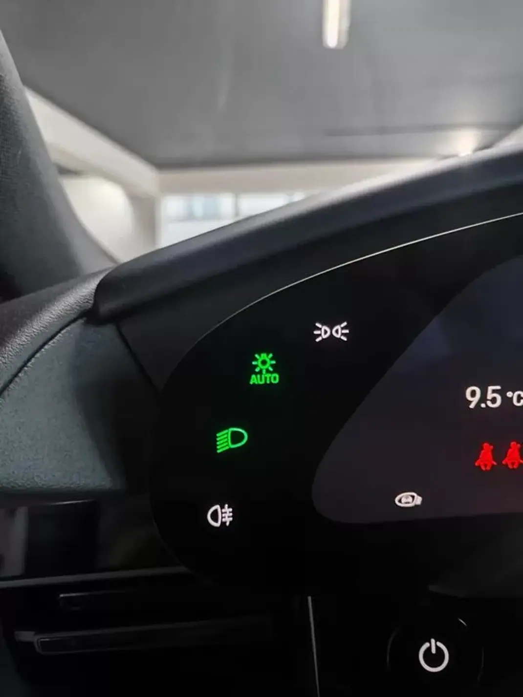 Porsche Taycan Cross Turismo 2022 - 65750 EUR, 55800 km - AUTO.MOTO.pt - 55800km - foto 35 de 40