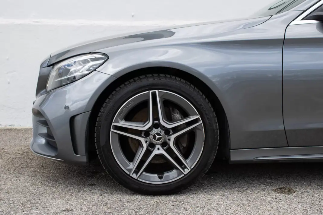 Mercedes-Benz C 200 2019 - 21990 EUR, 150000 km - AUTO.MOTO.pt - 150000km - foto 8 de 44