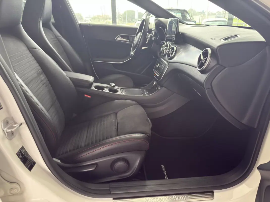Mercedes-Benz CLA 220 2017 - 18900 EUR, 246604 km - AUTO.MOTO.pt - 246604km - foto 6 de 29