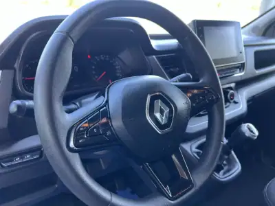 Renault TRAFIC 2.0 BlueDci L2H1 Longa Grand Confort 130 cv GPS 2022 - 21350 EUR, 46000 km - AUTO.MOTO.pt - 46000km - foto 23 de 34