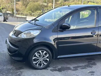 Peugeot 107 2007 - 5500 EUR, 104000 km - AUTO.MOTO.pt - 104000km - foto 14 de 45