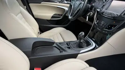 Opel Insignia 2016 - 13500 EUR, 164000 km - AUTO.MOTO.pt - 164000km - foto 47 de 61