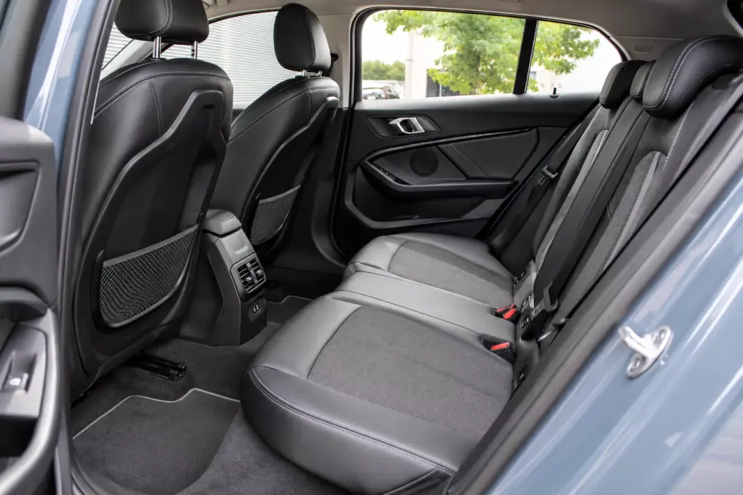 BMW 116 2019 - 18850 EUR, 114970 km - 114970km - foto 33 de 35