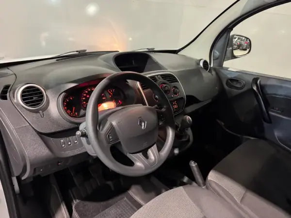 Renault KANGOO MAXI 1.5 DCI BUSINESS S/S 2020 - 13750 EUR, 151000 km - AUTO.MOTO.pt - 151000km - foto 27 de 33