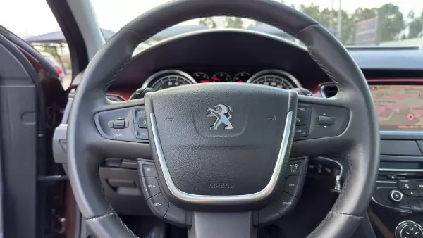 Peugeot 508 RXH 2013 - 9900 EUR, 320000 km - AUTO.MOTO.pt - 320000km - foto 26 de 54