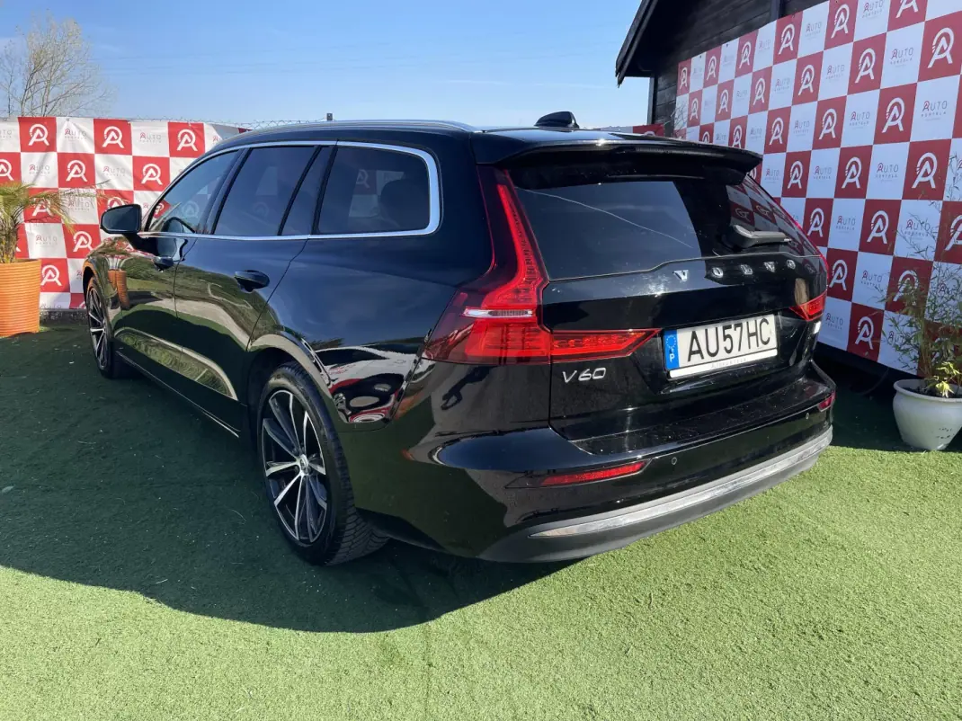 Volvo V60 2022 - 33990 EUR, 85300 km - AUTO.MOTO.pt - 85300km - foto 4 de 27