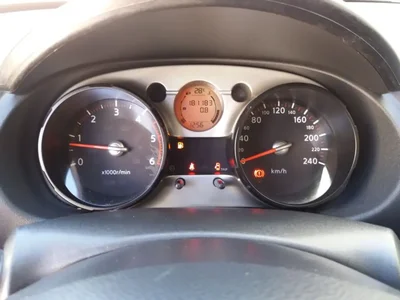 Nissan Qashqai 2008 - 9950 EUR, 181159 km - AUTO.MOTO.pt - 181159km - foto 11 de 25