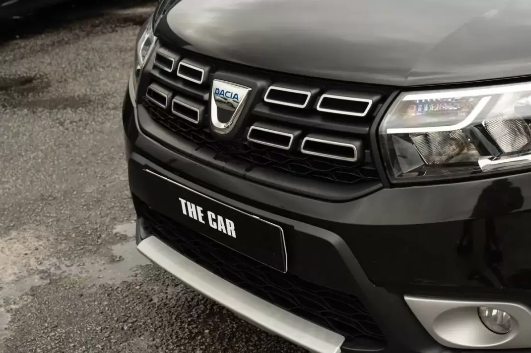 Dacia Sandero 2019 - 6900 EUR, 298960 km - AUTO.MOTO.pt - 298960km - foto 3 de 21