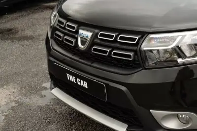 Dacia Sandero 2019 - 6900 EUR, 298960 km - AUTO.MOTO.pt - 298960km - foto 3 de 21