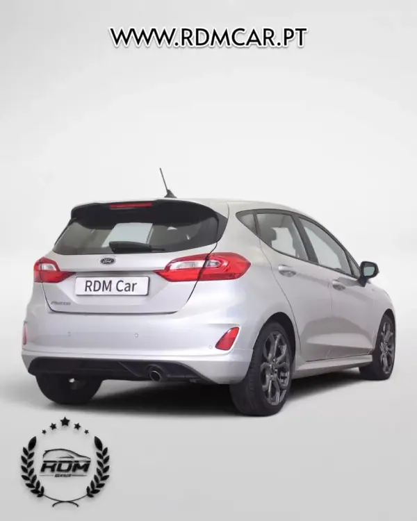 Ford Fiesta 2019 - 10490 EUR, 99000 km - AUTO.MOTO.pt - 99000km - foto 4 de 8