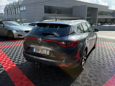 Renault Mégane Sport Tourer 2019 - 15500 EUR, 156000 km - AUTO.MOTO.pt - 156000km - foto 3 de 14