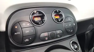 Fiat 500C 2022 - 14000 EUR, 30638 km - AUTO.MOTO.pt - 30638km - foto 23 de 34