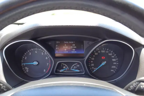 Ford Focus 2015 - 8500 EUR, 162000 km - 162000km - foto 13 de 15