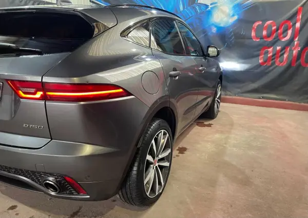 Jaguar E-Pace 2018 - 20899 EUR, 129000 km - 129000km - foto 18 de 48